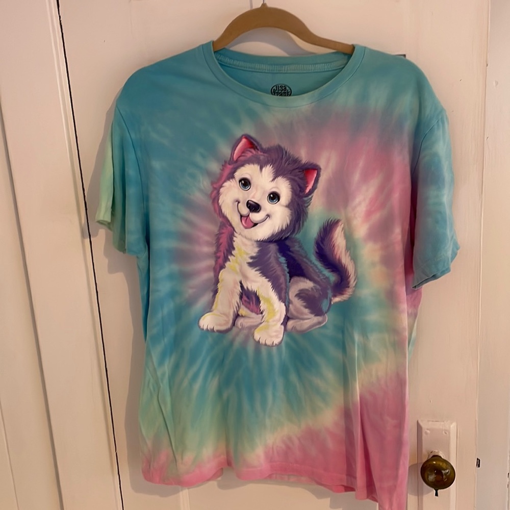 Lisa Frank L blue/pink tie-dye husky graphic crew neck t-shirt. Gently worn